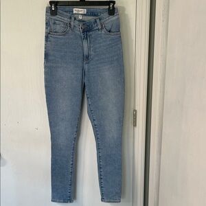 Abercrombie & Fitch Curve Love Super Skinny Ankle High Rise Light Wash Jeans27/4